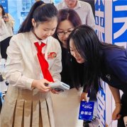 不少参不雅者参取到取丽园创智课程相关的摄影
